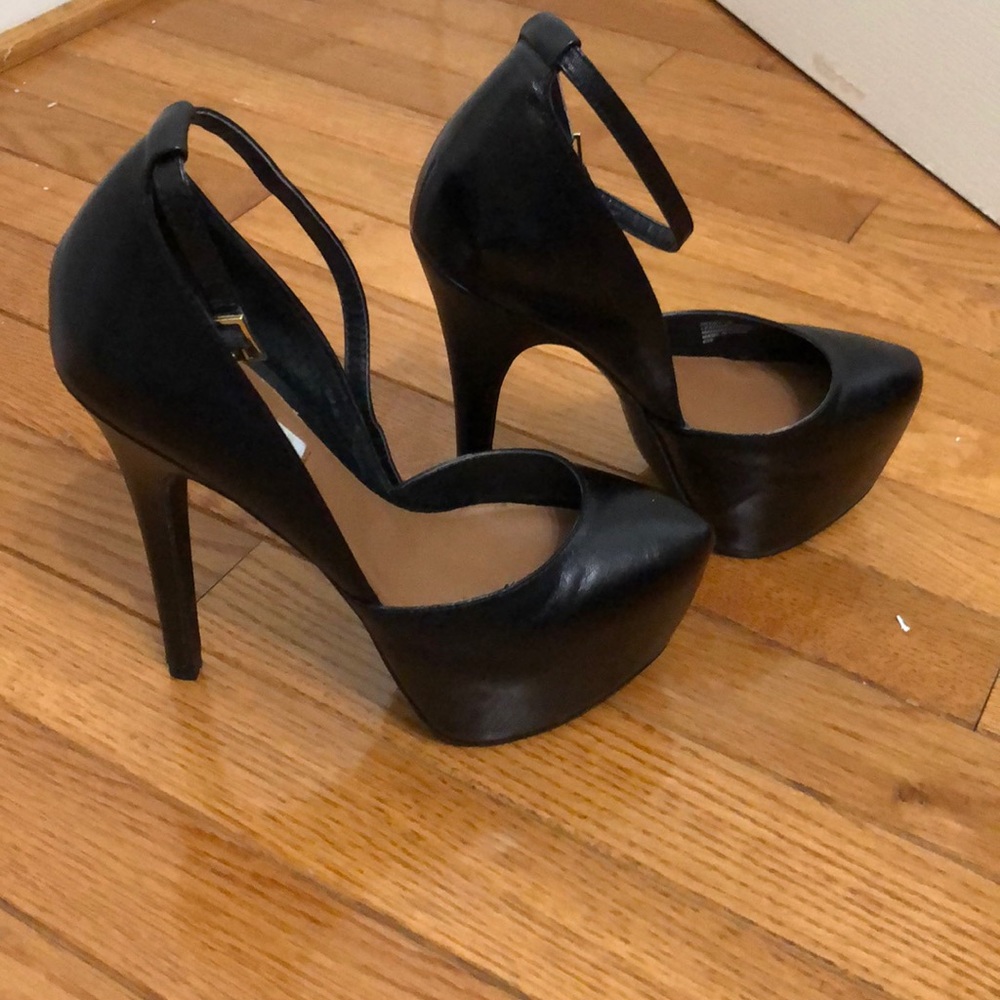 Deeny Shoes